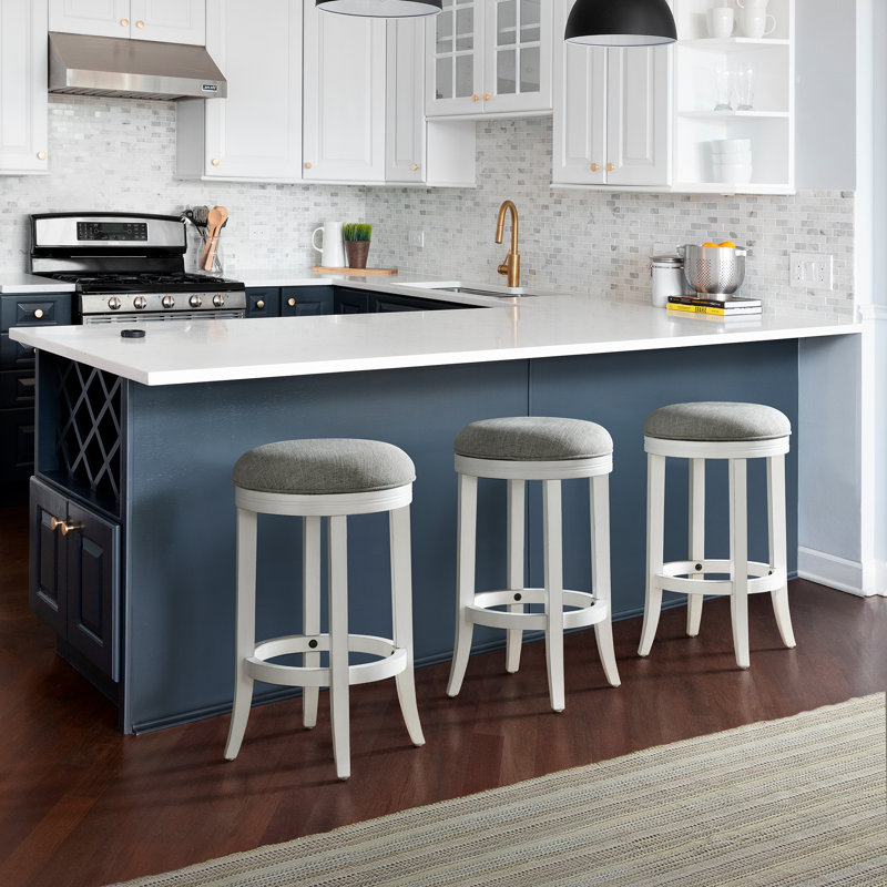 Farzin Swivel Upholstered Bar Stool, Counter Stool (25” Seat Height)