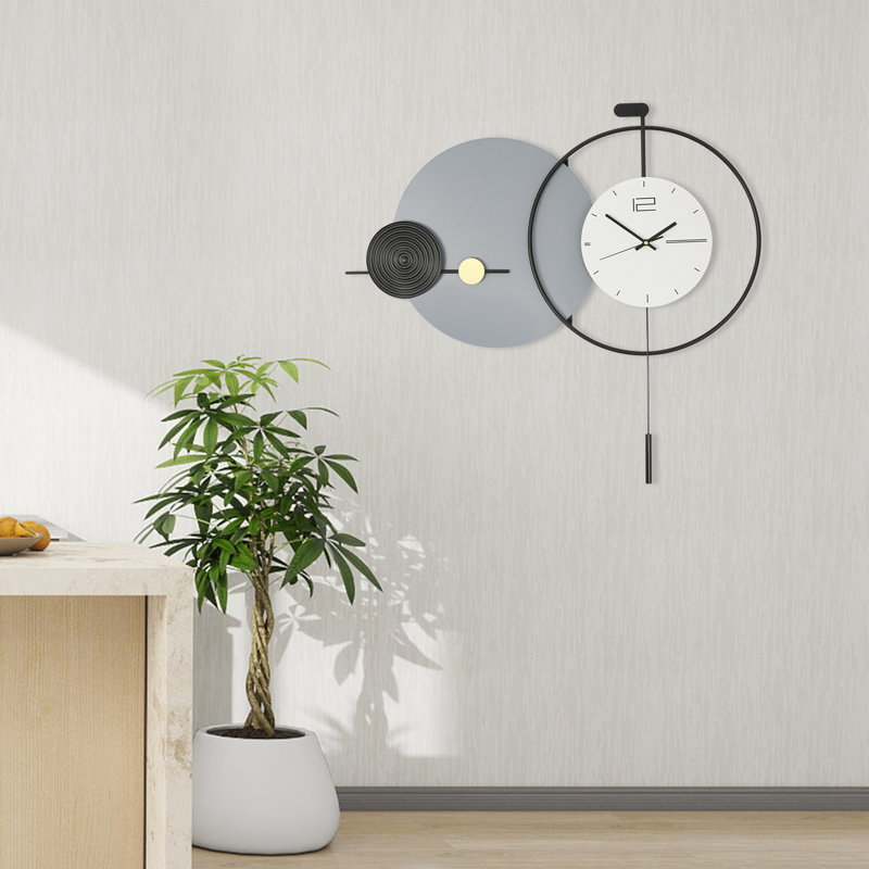 Horloge murale en métal