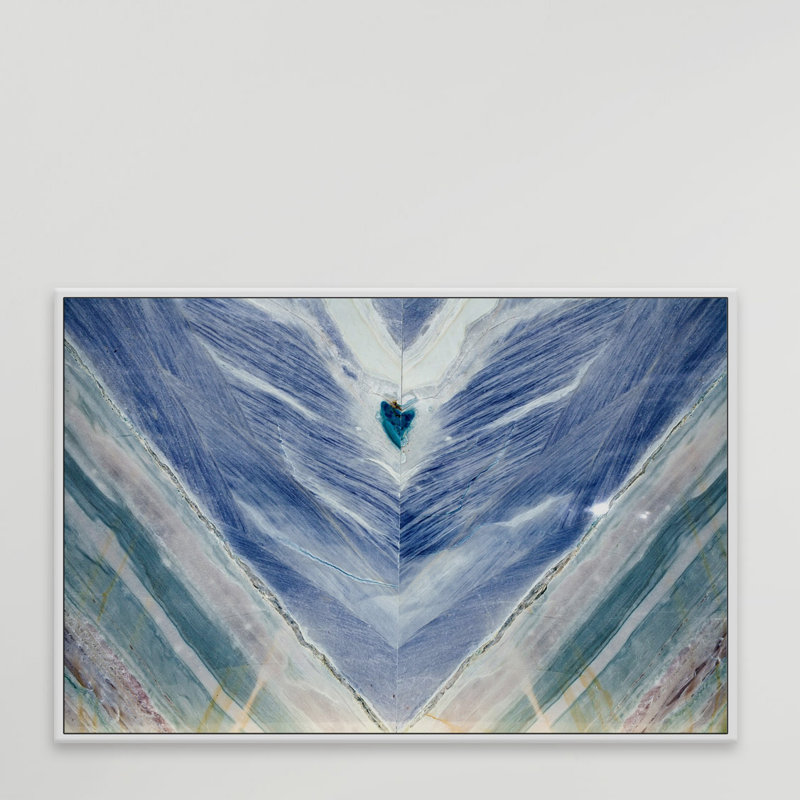 Victime d’un rêve-impression sur image, 24 po x 36 po, Cadre flottant