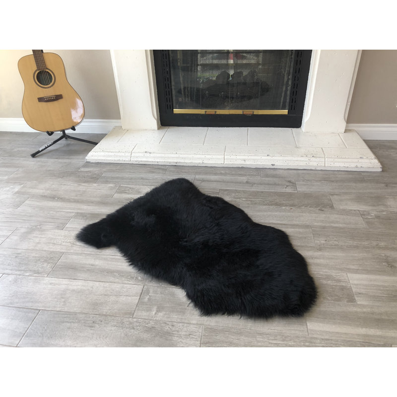 Tapis noir en peau de mouton Amaranta, Nouveauté 2 pi x 3 pi