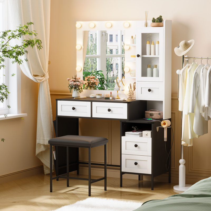 Bureau de maquillage