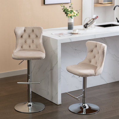 Tabourets de bar pivotants en velours à hauteur de siège réglable de 25 à 33 pouces, tabourets de bar modernes à base chromée avec dossiers capitonnés confortables pour un pub à la maison et un îlot de cuisine