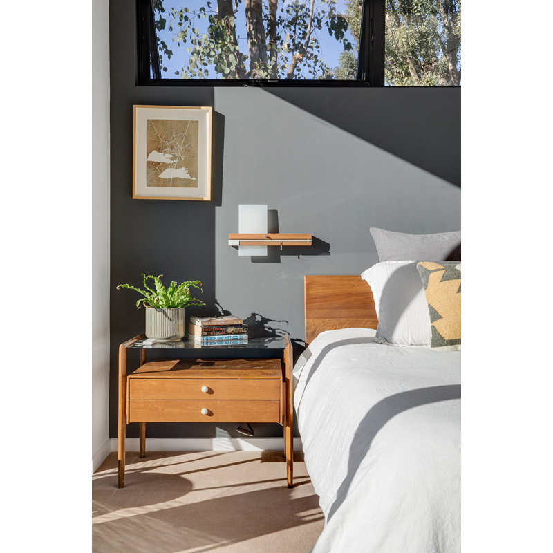 Levo 1 - Light LED Flush Mounted Sconce, Left, Plug-in