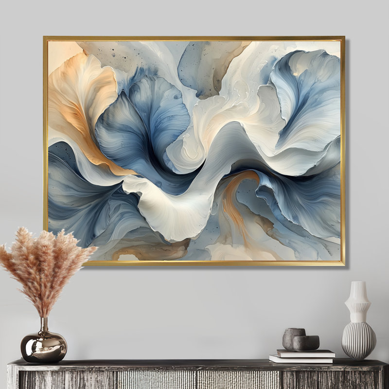 Océan bleu délicat pétales floraux IV - fleurs abstraites, art mural, H 30 po x l 40 po, Impression sur cadre flottant, Doré