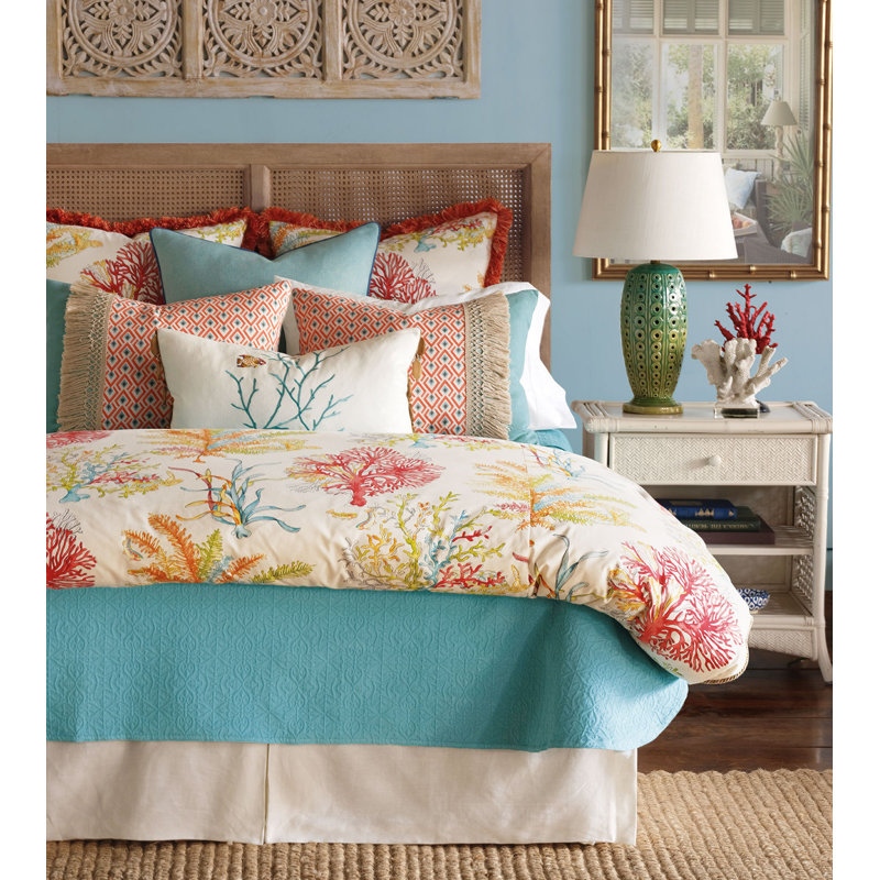 Maldive Coastal Cotton Comforter, King Comforter, Button-Tufted
