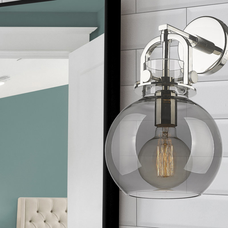Applique murale 1 lumière 8 po Skippack, Plaqué couleur fumée, Nickel poli