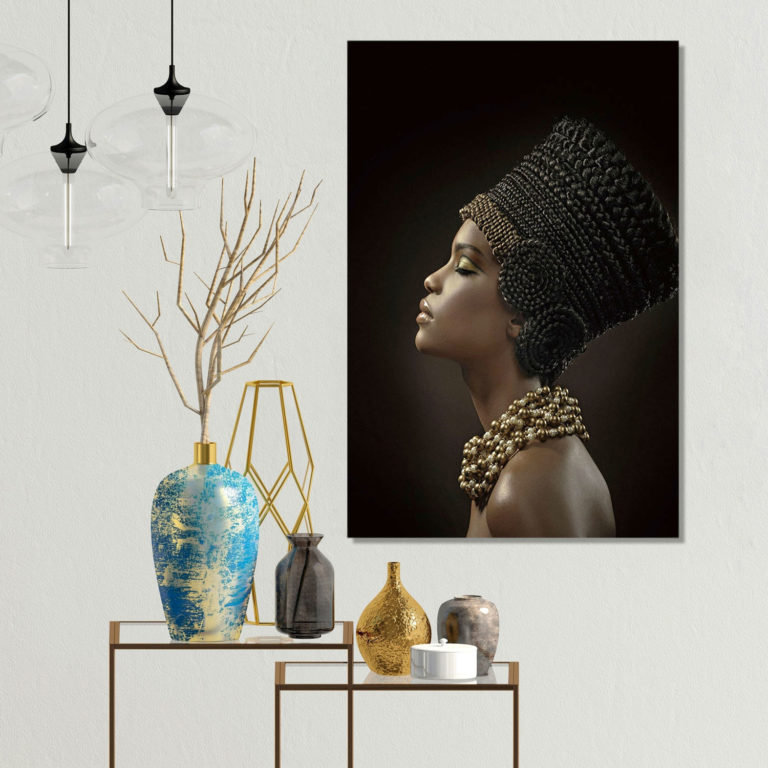«Blaise Lady Faceing Sidevers Wall Art», reproduction d'art en acrylique, H 24 po x l 36 po x P 1 po, Encadrement argenté