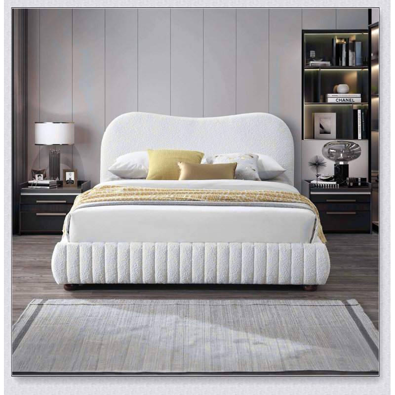 Grand lit plateforme tapissier Norme