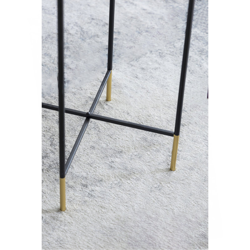 Ensemble de 2 tables d'appoint en fer doré et noir avec plateau en verre, L: P18 x 23,5 po: P 16 x 20 po
