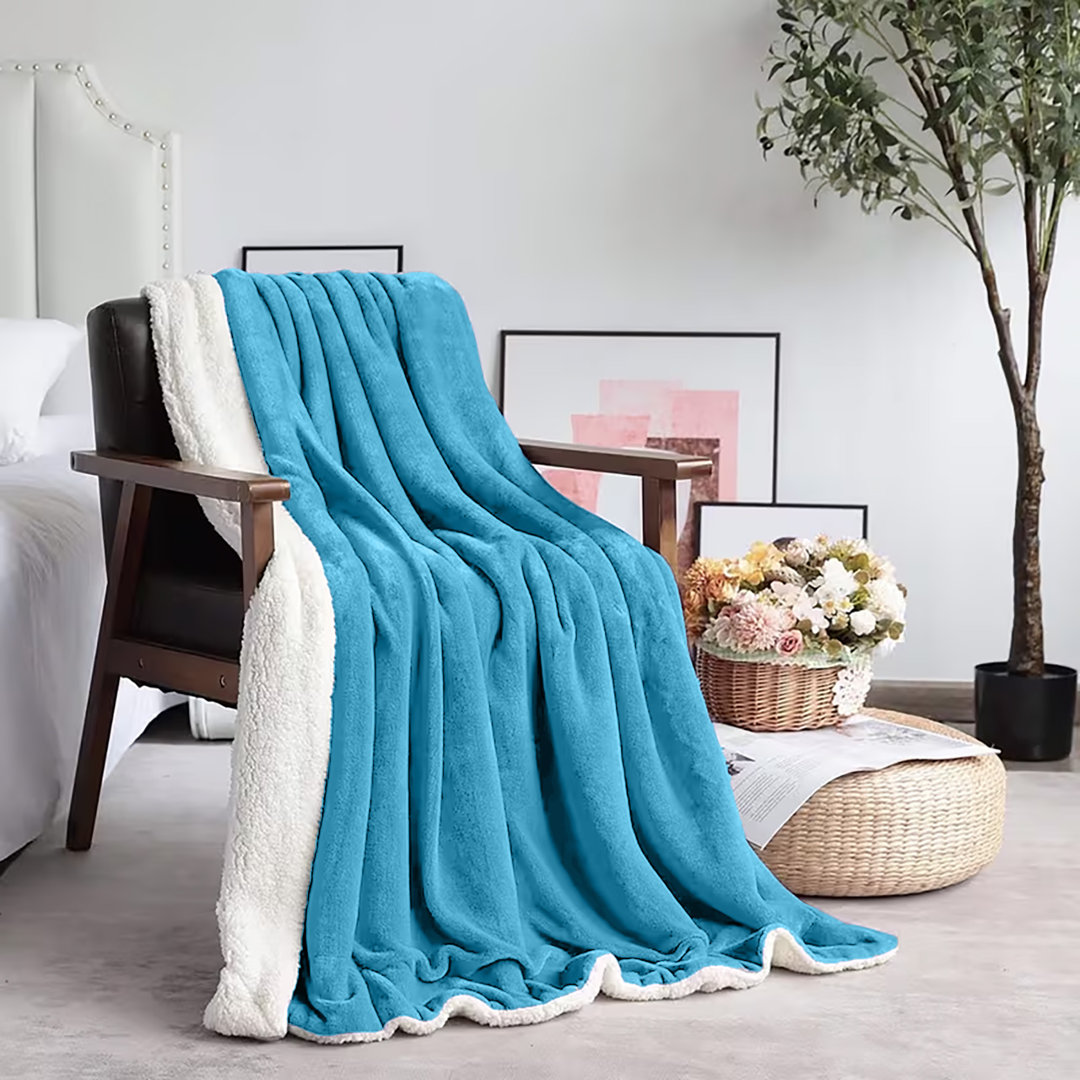 Super Soft Sherpa Fleece Blanket – Reversible Cozy Throw, 240 GSM