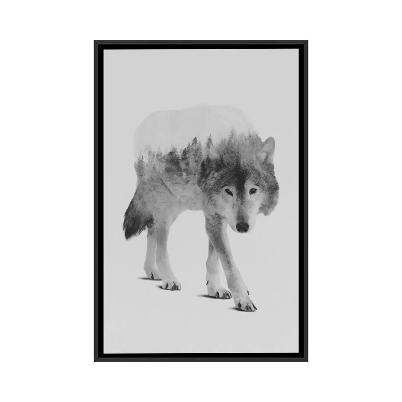 Loup dans le bois II, impression sur toile tendue en noir et blanc, H 26 po x l 18 po x P 1,5 po, Toile avec cadre noir