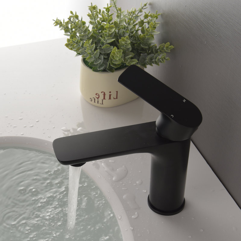 Single-Hole Single-handle Bathroom Faucet, Matte Black