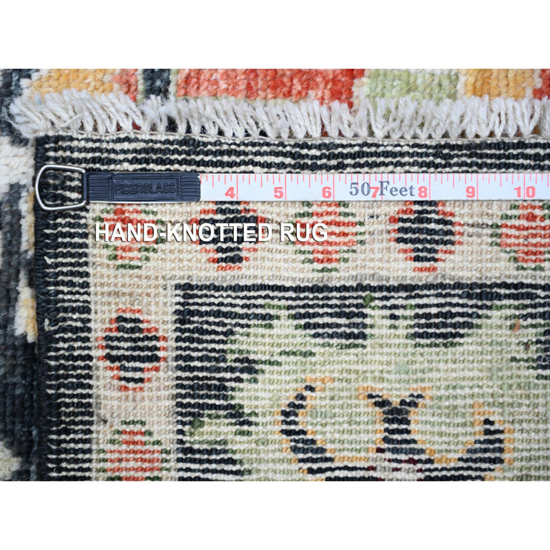 Tapis noir en laine noué à la main 6 pi 7 po x 9 pi 5 po Angora
