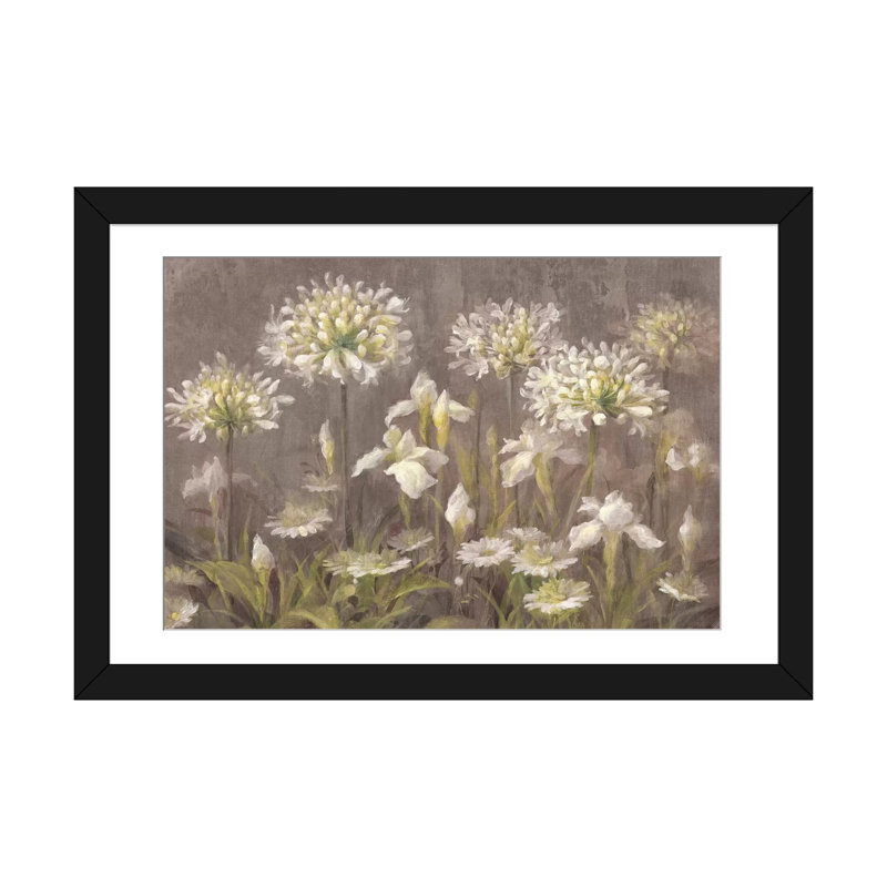 «Spring Blossoms», reproduction d'art sur toile tendue, H 16 po x l 24 po x P 1 po, Papier d'art encadré noir, Blanc