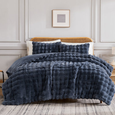Southshore Fine Linens Luxe Faux Fur Comforter Set in Faux Fur Steel Blue, Oversized Plush Faux Fur Bedding with Down Alternative Fill and 1 Pillow Sham, Twin/Twin XL