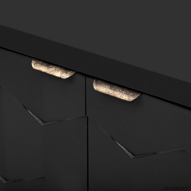Luxueux buffet à quatre portes avec portes à motif en nid d'abeille, offrant beaucoup de rangement pour le bureau, l'entrée et le salon