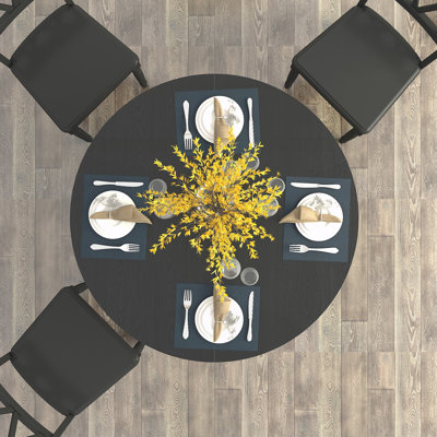 Table de salle à manger extensible ovale avec rallonge amovible, idéale pour une cuisine de style campagnard.
