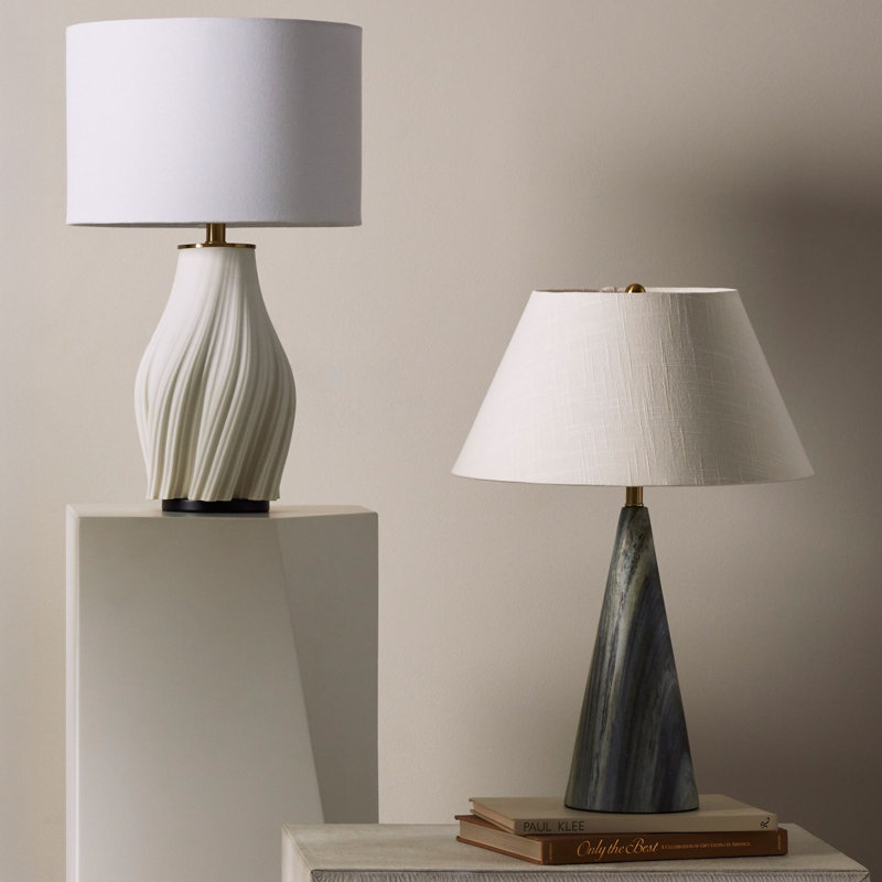 Vertical Table Lamp Set