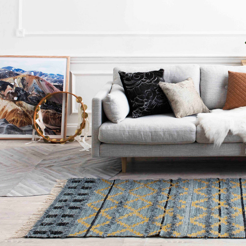 La Quinta Leather Striped Area Rug in Gray, Round 4'11"