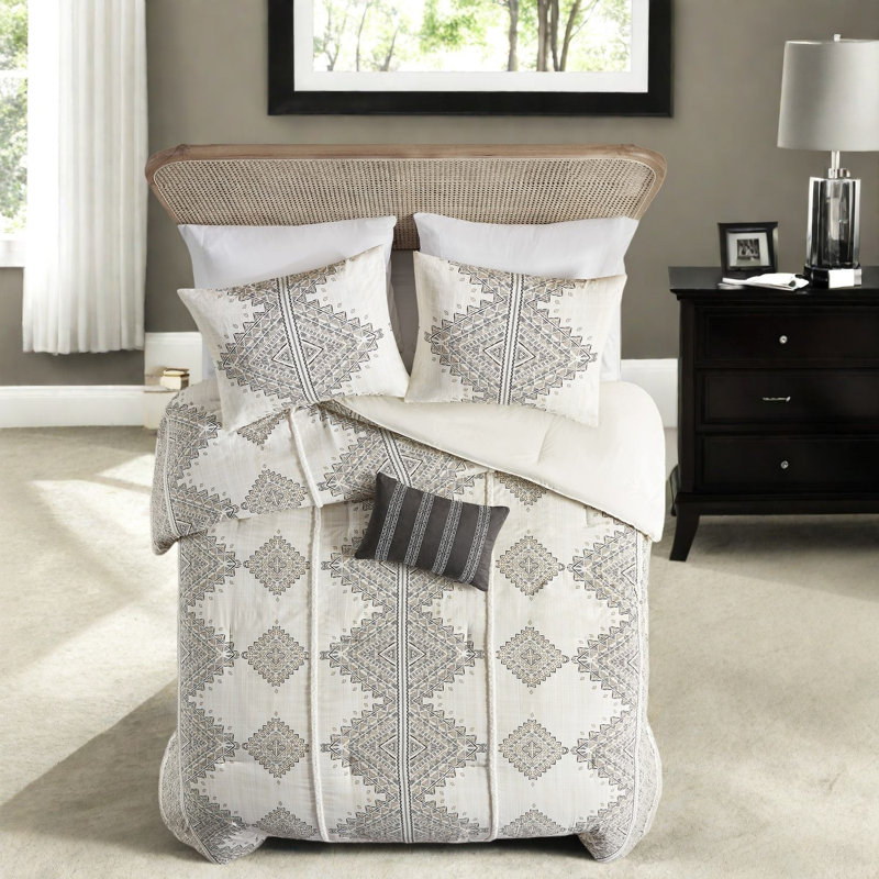 Comfortable Bedding Sets, Polyester Material, Global Inspired, Home