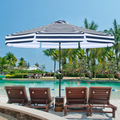 Hobert 9' Market Umbrella