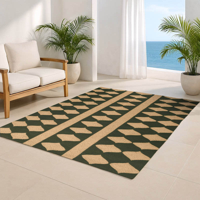 Trellis Green Indoor and Outdoor Area Rug, Rectangle 4' x 6'