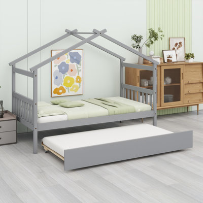 Lit en bois avec couchette