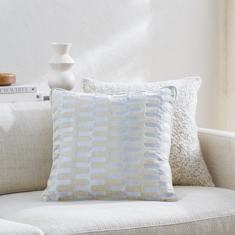 Coussin décoratif en coton Geometric, 22 po x 22 po, Duvet, Crème