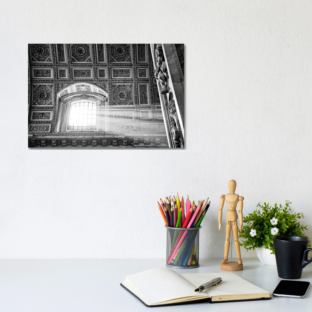 Light Beams In St. Peters Bascillica von Susan Richey - Galerie-verpackte Leinwand Giclée