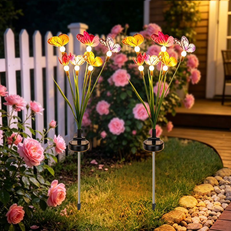 Ensemble de 2 guirlandes lumineuses solaires papillon-luciole à 6 têtes de hauteur variable, lumière chaude, résistantes aux intempéries, aux UV et à la rouille, pour la décoration de jardin, terrasse et allée.