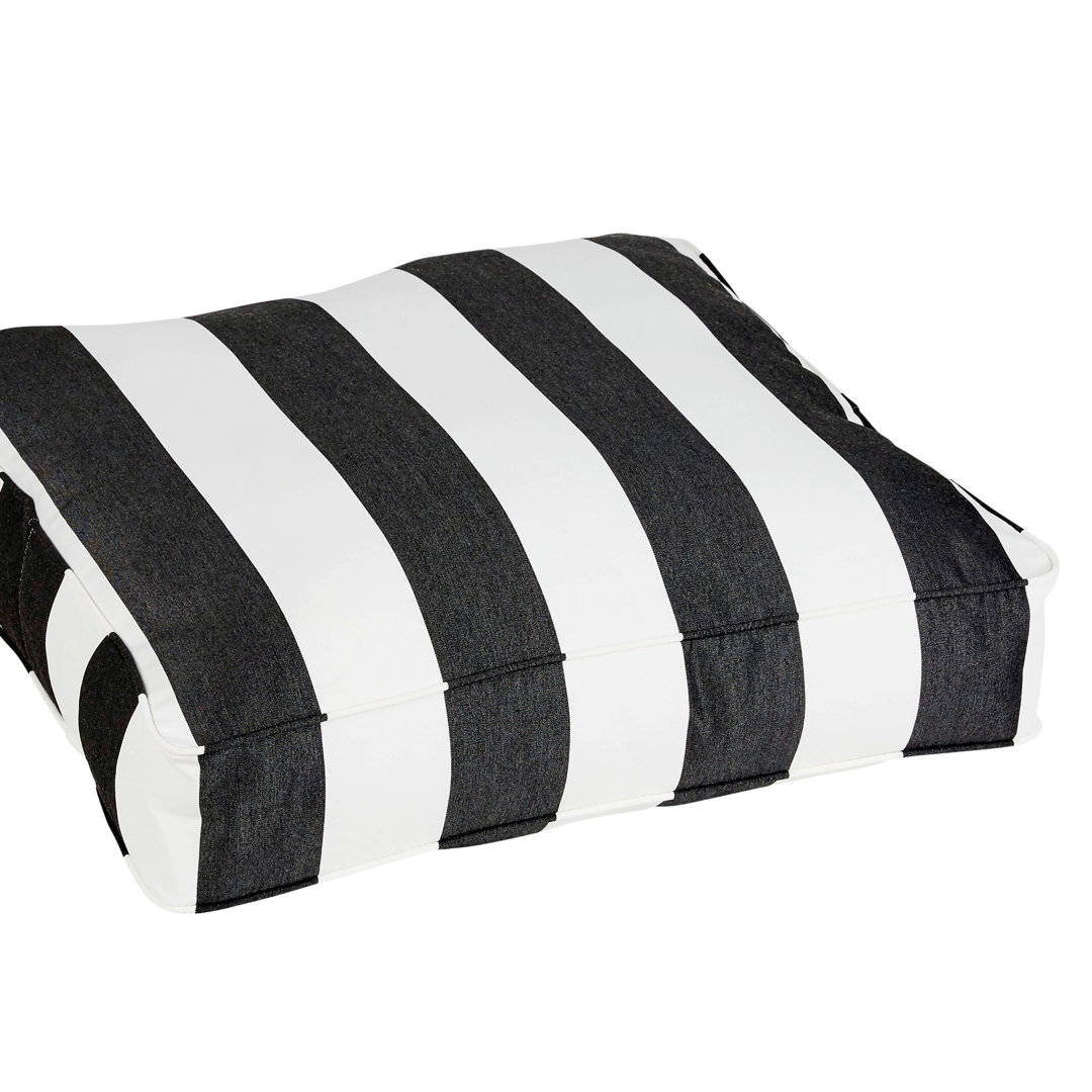 Metro Striped Indoor/Outdoor Reversible Mozaic Company 