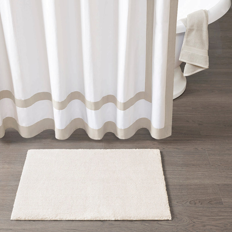 Ivory Bath Rug, 30" L x 20" W