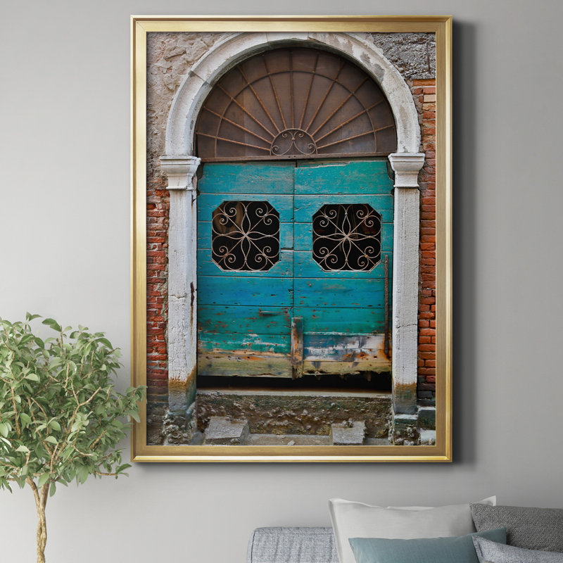 Porte de Venise par J Paul - reproduction de photo sur toile encadrée, H 18,5 po x l 24,5 po x P 1,5 po, Doré