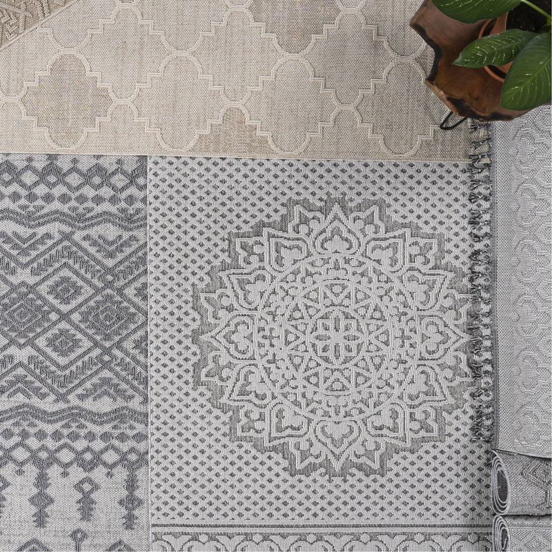 Gray/white Medallion Carpet Rug - Stain, Essential, Eat-in Kitchen Decor, Soft Pile Outdoor Stain , Non-shedding, Pet, Weather, Multiple Colors