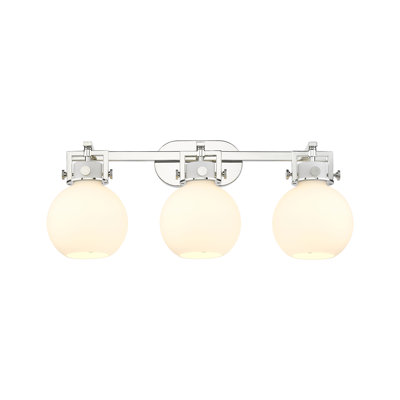 Luminaire pour salle de bain Gerhart - 3 lumières - 27 po - Nickel poli - Abat-jour blanc