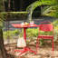 Table pliante carrée rouge - 23,6 po x 23,6 po x 29,5 po en fer intérieur et extérieur, résistante à la rouille, imperméable, robuste en forme de X, facile à plier et à ranger-976365682