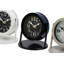 Horloge de table en métal quartz analogique en blanc/noir