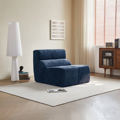 Fauteuil simple luxueux en velours doux et doux, parfait pour les salons, les bureaux et les petits appartements