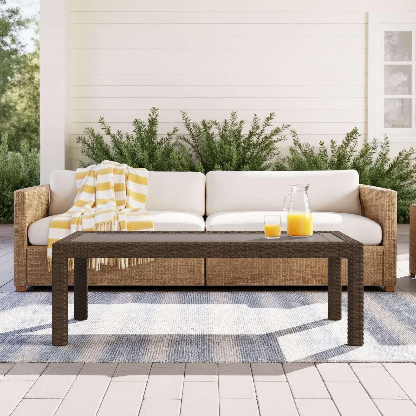 48'' Outdoor Coffee Table