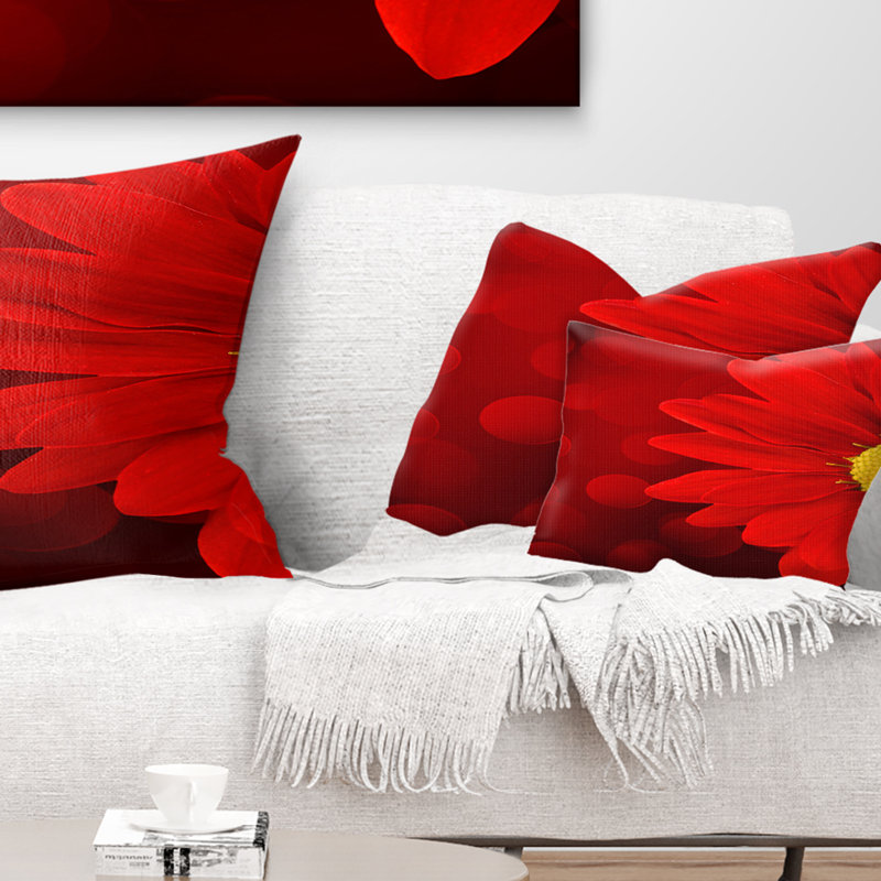 Fleur rouge avec fond illuminé - Coussin décoratif imprimé floral, 12 po x 20 po, Rectangle