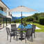  Parasol de patio 9 pi - Cadre en métal et manivelle, toile recyclée résistante aux rayons UV pour terrasse, jardin, piscine