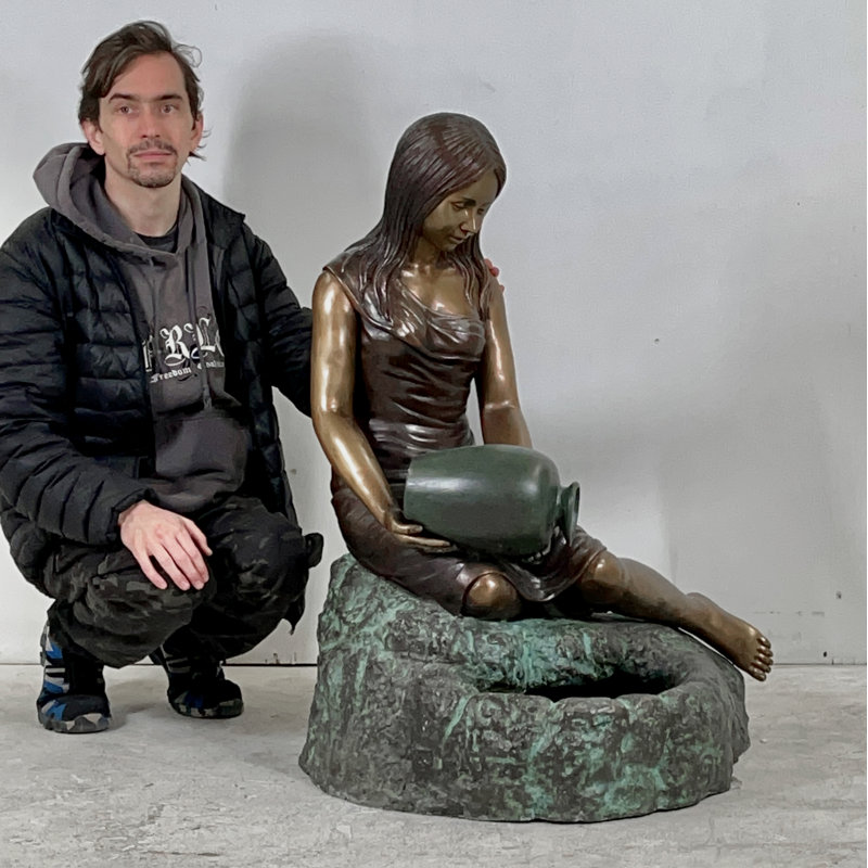 Sculpture bronze bronze