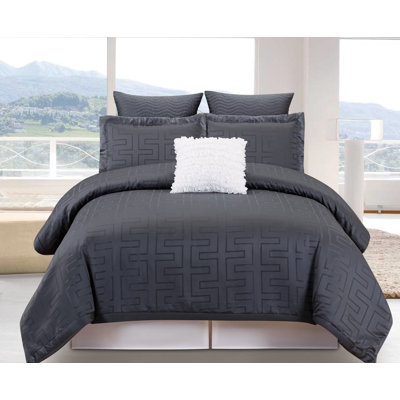 Schillman Polyester Flannel Geometric Shapes Comforter