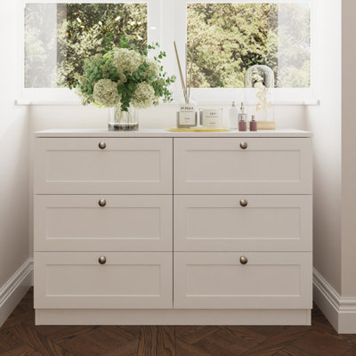 Shabrie 110 W Shaker 6 Drawer Chest Of Drawers