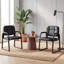 Ensemble de 4 chaises de réception en cuir avec accoudoirs rembourrés et structure en métal