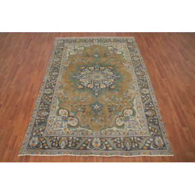 Traditional Wool Area Rug 6x9