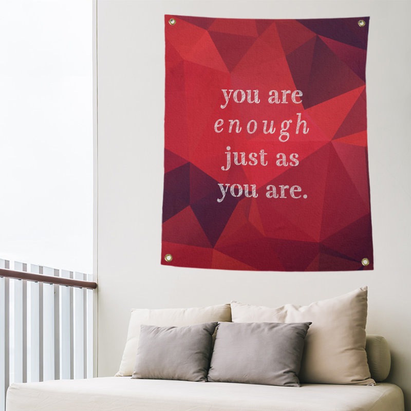 Tapisserie «Polyester You Are Enough» en polyester, H 80 po x l 59 po, Rubis