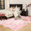 Tapis rose à poils longs fabriqué à la main Daruis-449849328