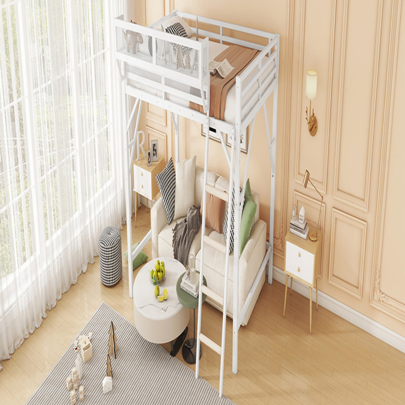 Grand lit mezzanine en métal avec échelle et tablettes de rangement, idéal pour les enfants et les adolescents, maximise l'espace et la sécurité