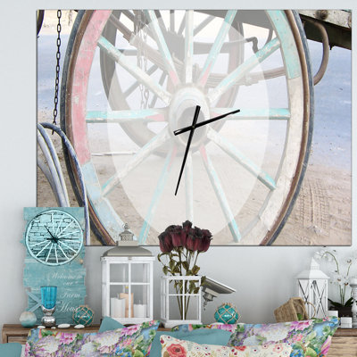 Horloge de roue de chariot de chalet peinte turquoise